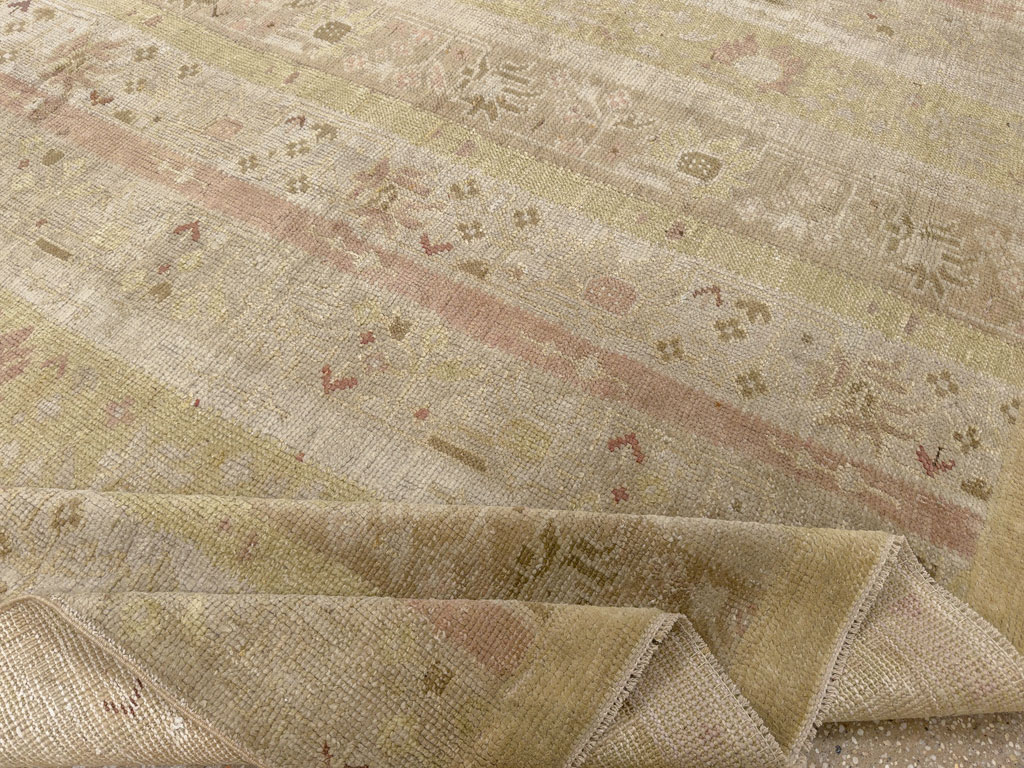 Antique Turkish Ghiordes Room Size Carpet, No.16114 - Gss