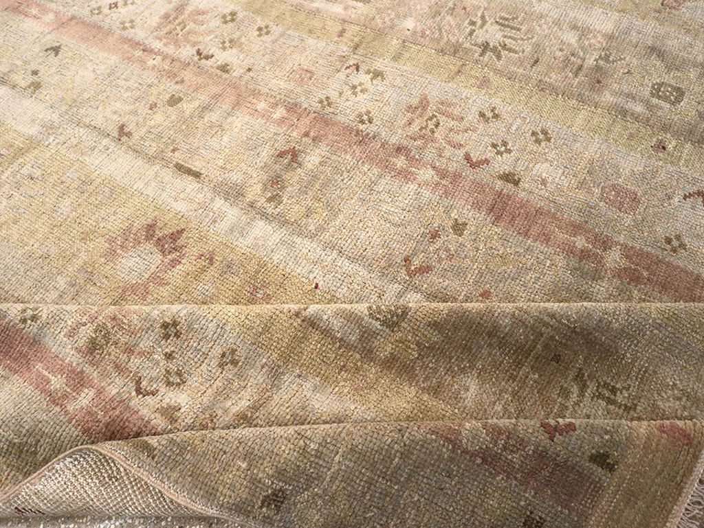 Antique Turkish Ghiordes Room Size Carpet, No.16114 - Gss