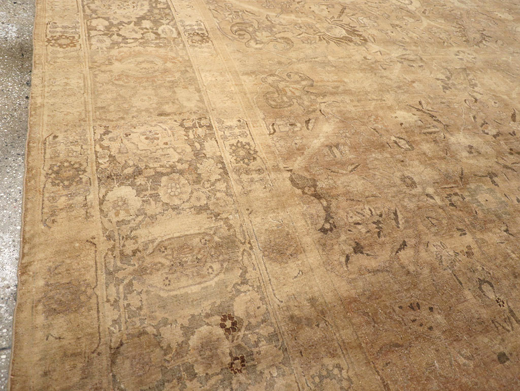 Antique Persian Tabriz Carpet, No.16134 - Gss