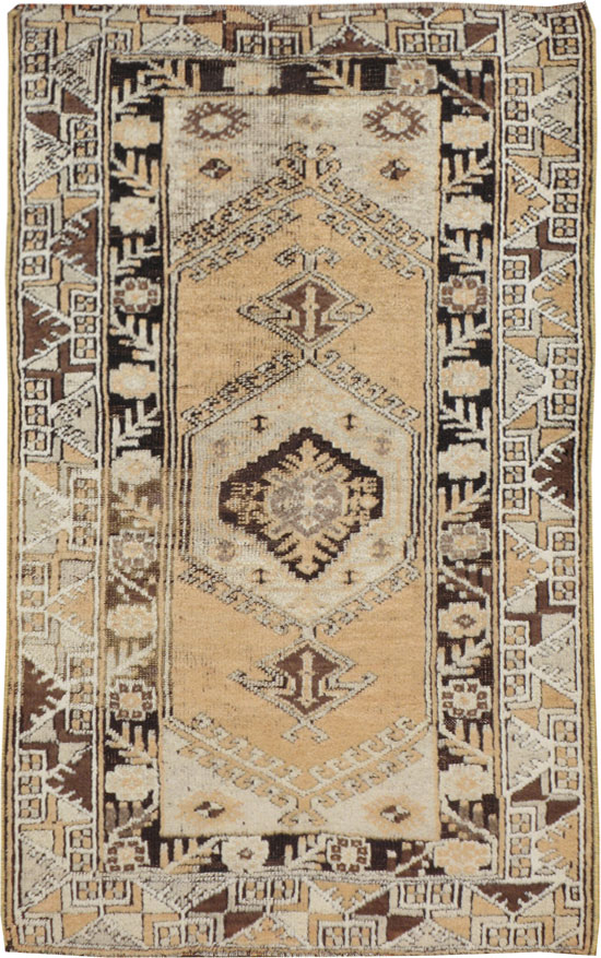 Vintage Turkish Ghiordes Rug, No.16195 - Gss