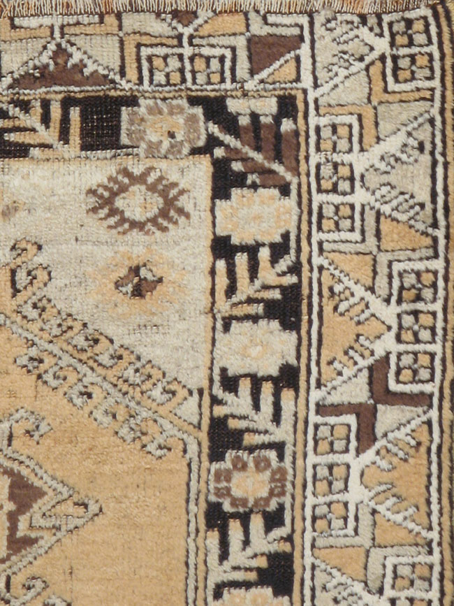 Vintage Turkish Ghiordes Rug, No.16195 - Gss