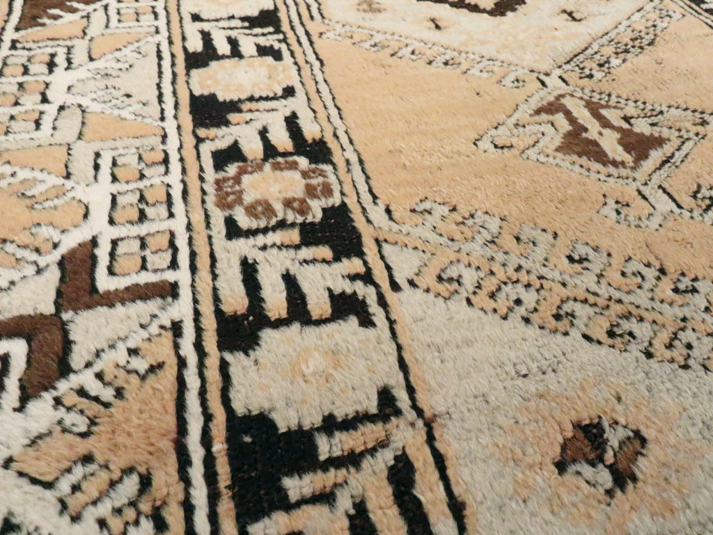 Vintage Turkish Ghiordes Rug, No.16195 - Gss