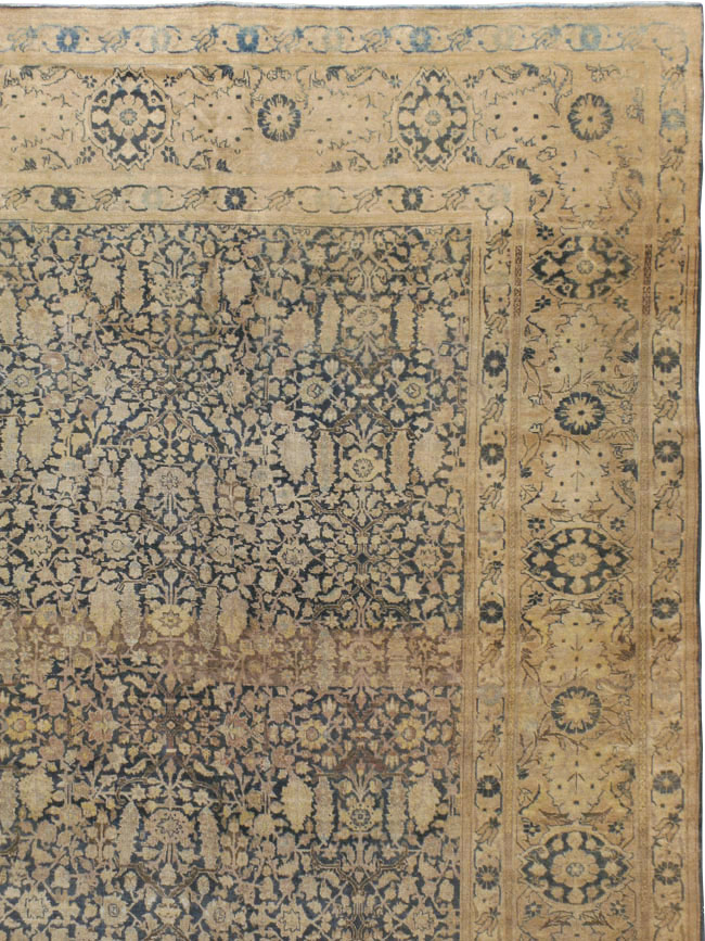 Antique Persian Tabriz Carpet, No.16410 - Gss