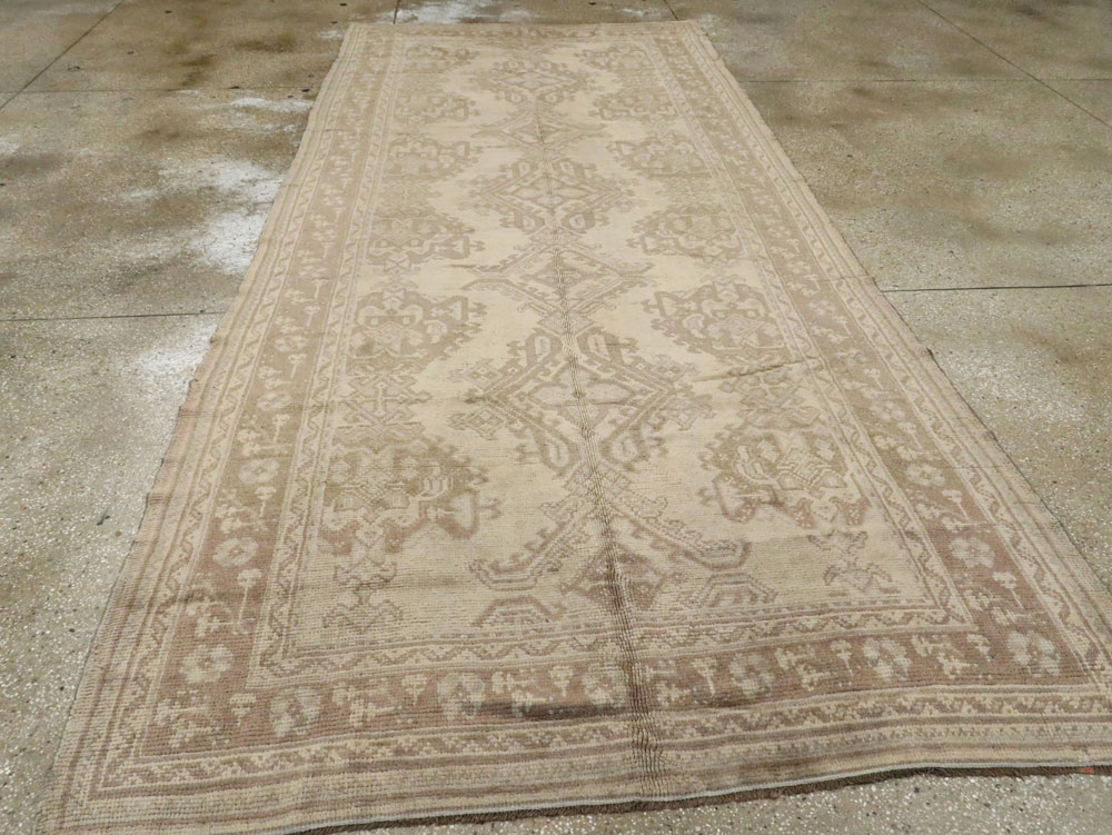 Antique Turkish Oushak Carpet, No.16519 - Gss