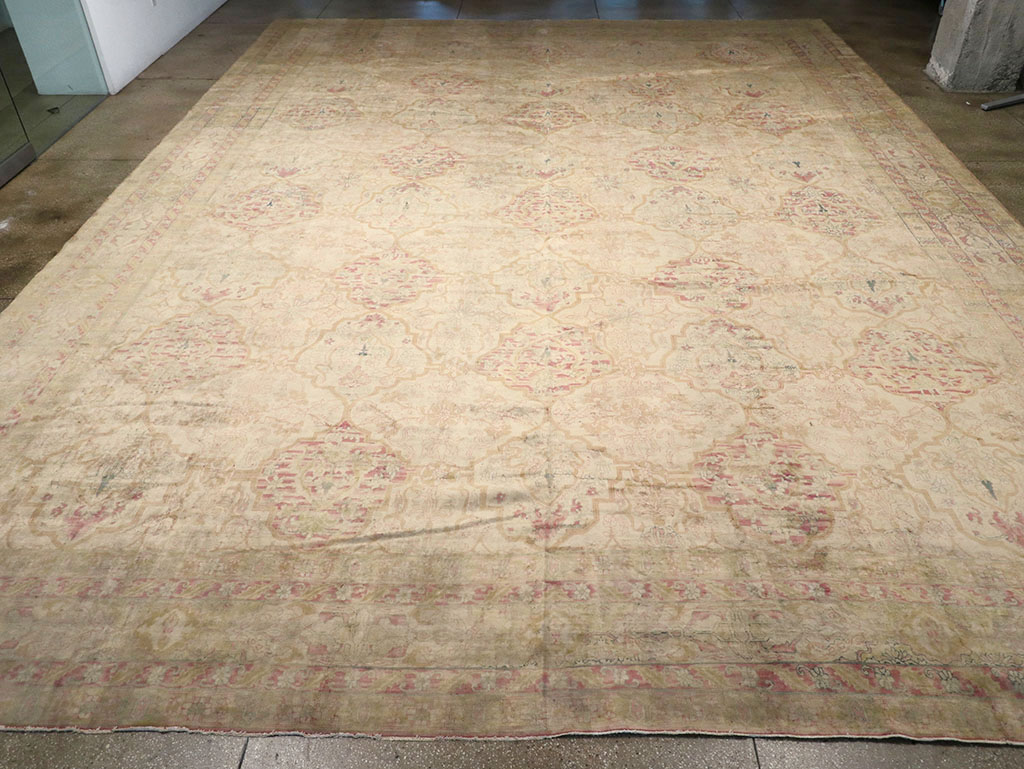 Antique Indian Lahore Carpet, No.17060 - Gss