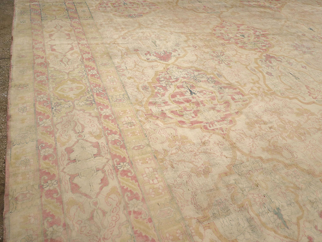 Antique Indian Lahore Carpet, No.17060 - Gss