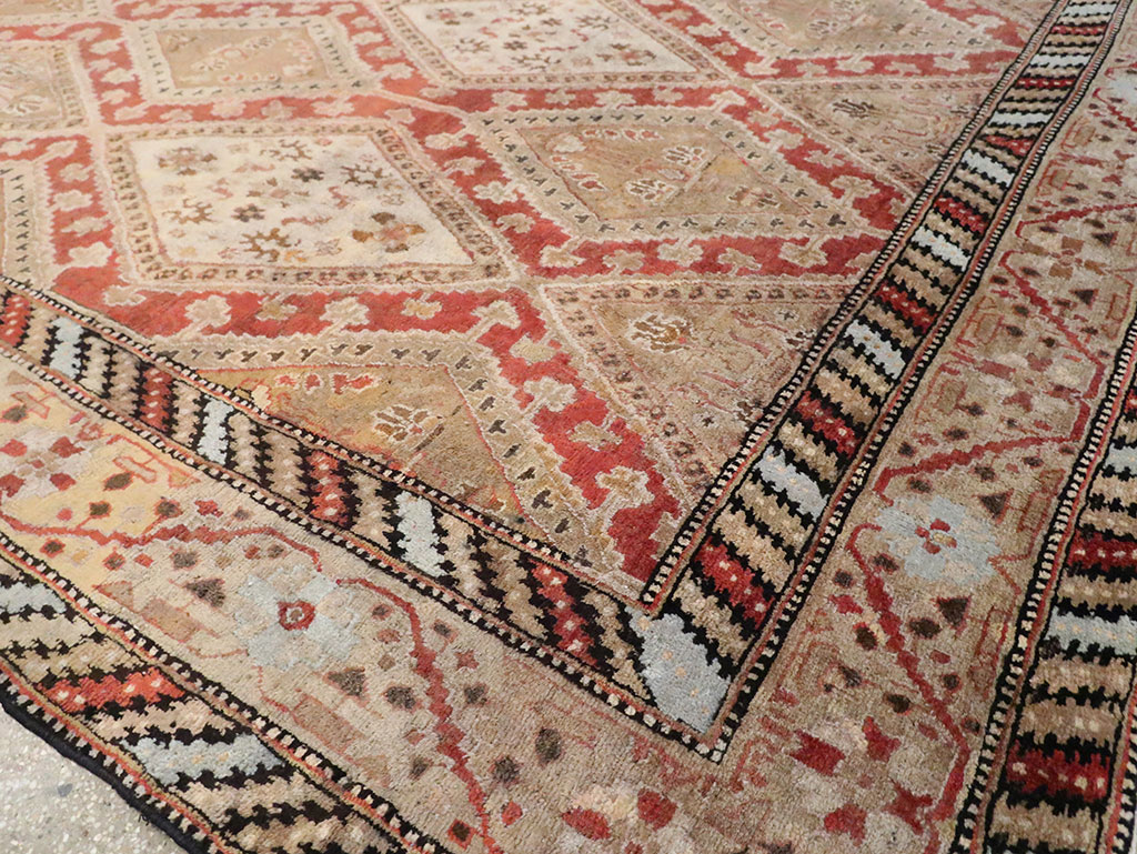 Vintage Indian Lahore Room Size Carpet, No.17256 - Gss