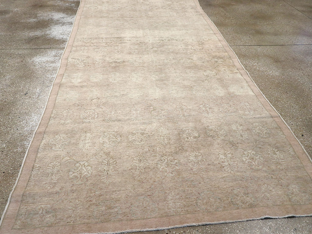 Vintage Turkish Anatolian Gallery Rug, No.17419 - Gss