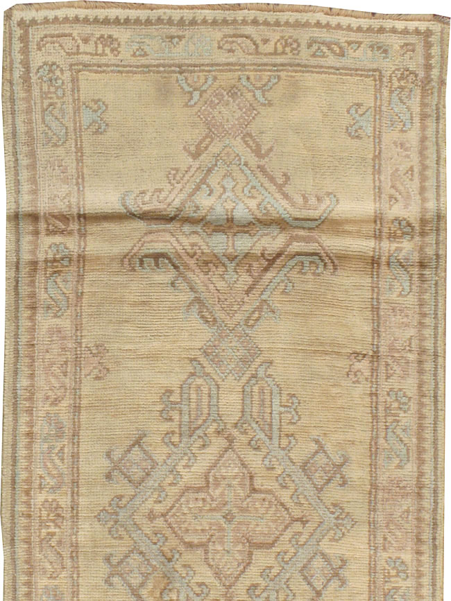 Antique Turkish Oushak Runner, No.17555 - Gss