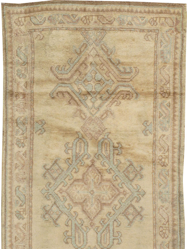 Antique Turkish Oushak Runner, No.17555 - Gss