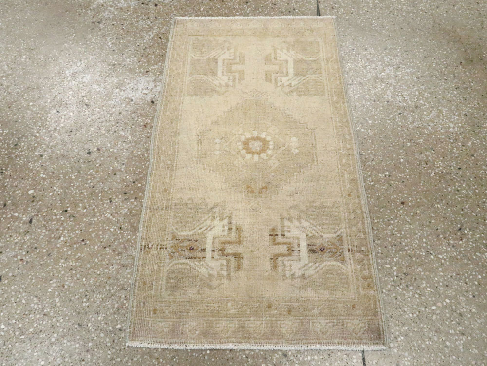 Antique Turkish Oushak Rug, No.17682 - Gss