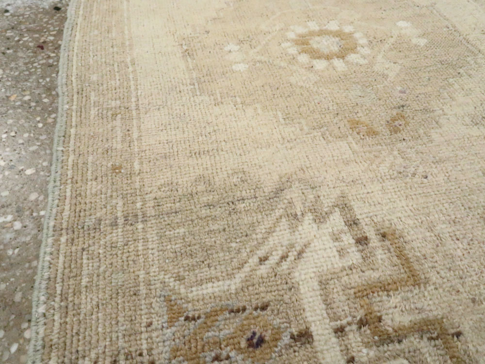 Antique Turkish Oushak Rug, No.17682 - Gss