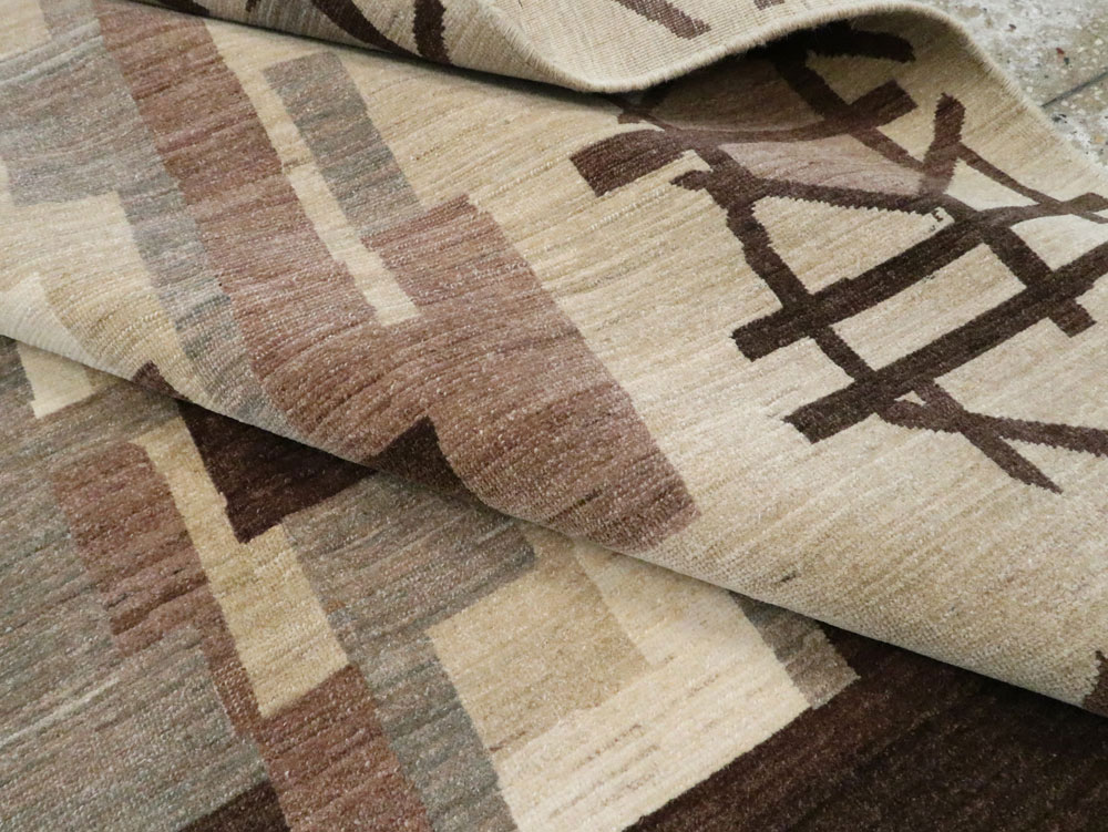 Modernist Persian Tabriz Carpet, No.17696 - Gss