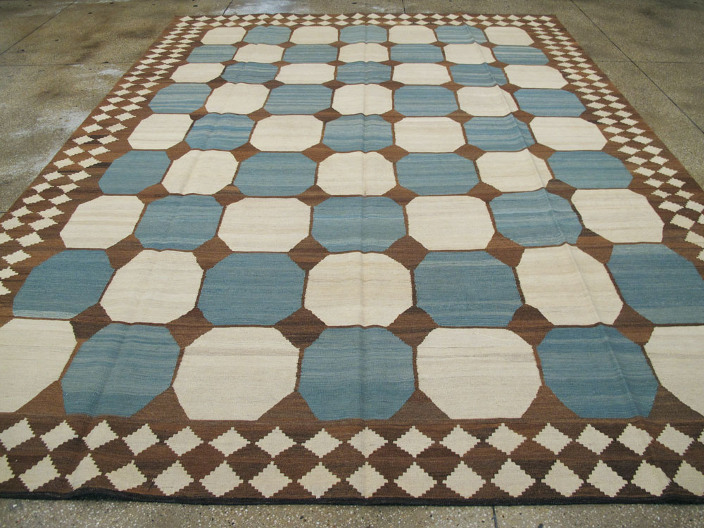 Modern Persian Kilim Room Size Rug, No.17825 - Gss