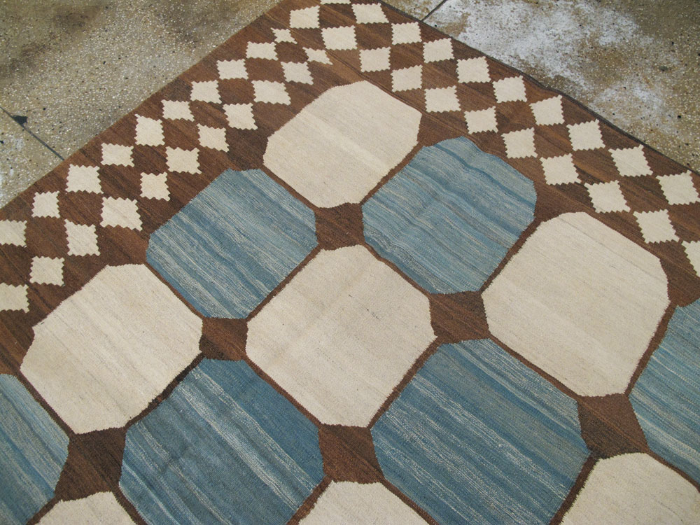 Modern Persian Kilim Room Size Rug, No.17825 - Gss