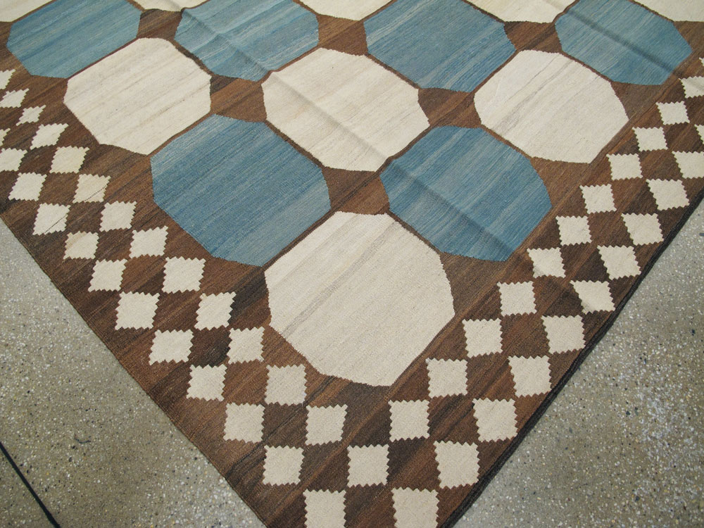 Modern Persian Kilim Room Size Rug, No.17825 - Gss