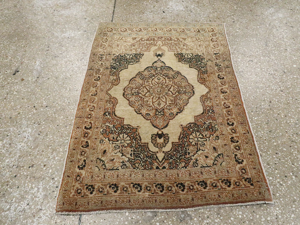 Antique Persian Tabriz Hagi Jalili Rug, No.17919 - Gss