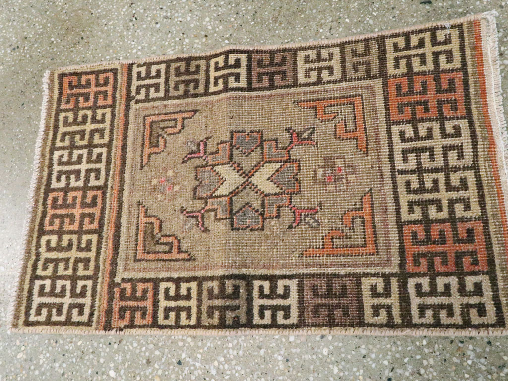 Antique East Turkestan Khotan Rug, No.17922 - Gss