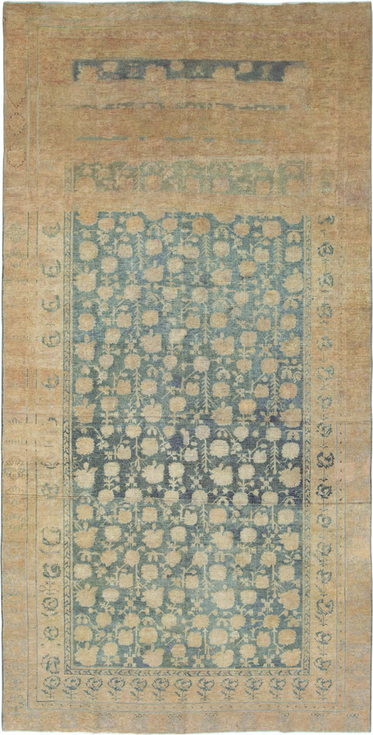 Antique East Turkestan Khotan Carpet, No.17926 - Gss
