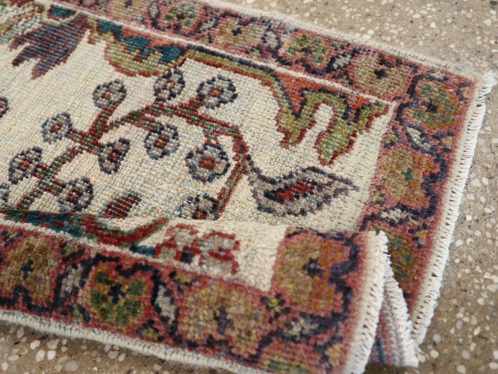 Vintage Persian Mahal Rug, No.17949 - Gss