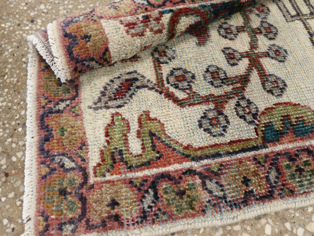 Vintage Persian Mahal Rug, No.17949 - Gss