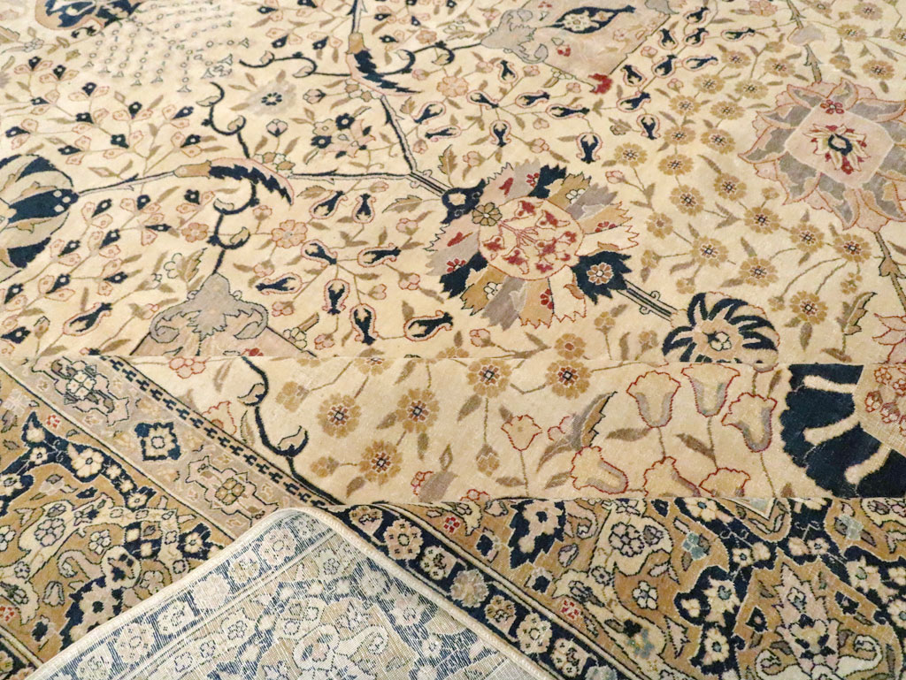 Antique Persian Tabriz Carpet, No.18022 - Gss