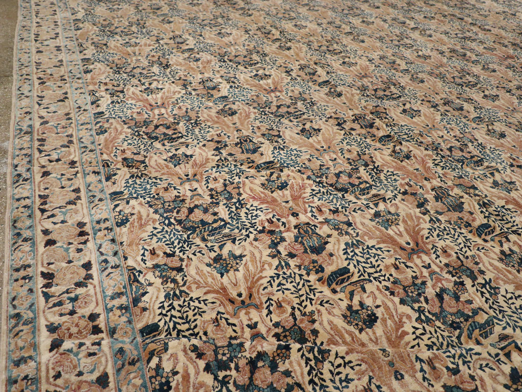 Antique Persian Lavar Kerman Carpet, No.18137 - Gss