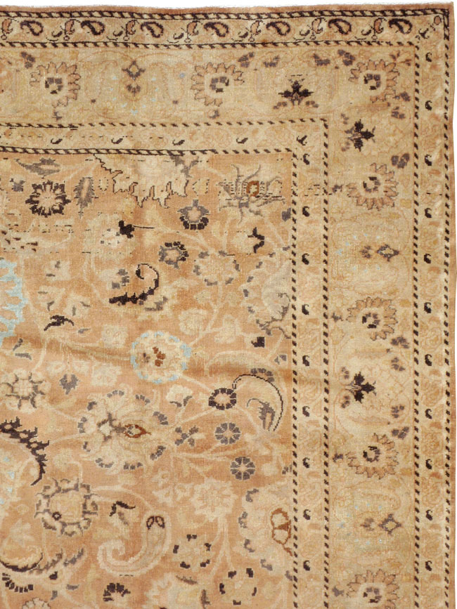 Antique Persian Mashad Carpet, No.18177 - Gss