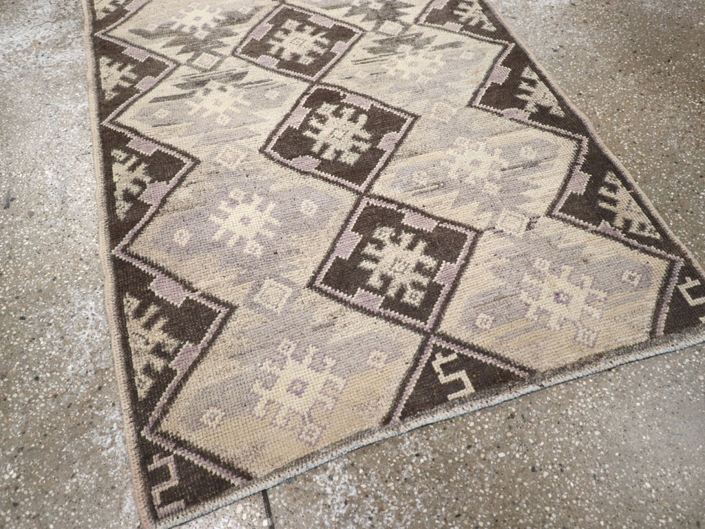 Vintage Turkish Anatolian Rug, No.18280 - Gss