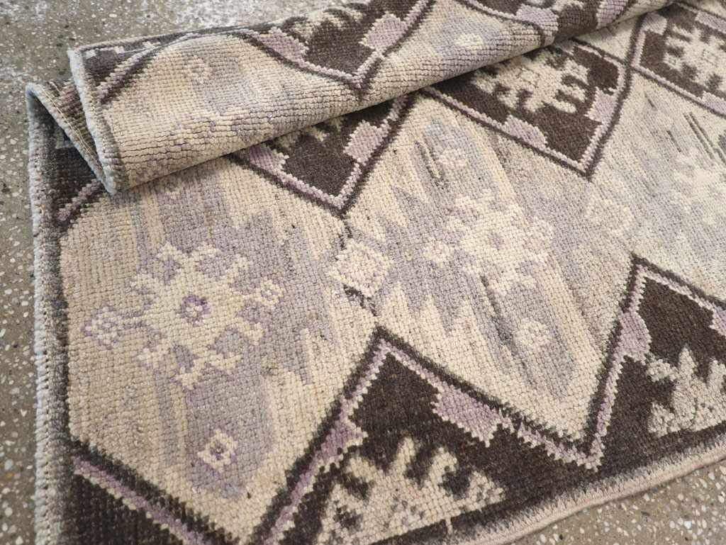 Vintage Turkish Anatolian Rug, No.18280 - Gss
