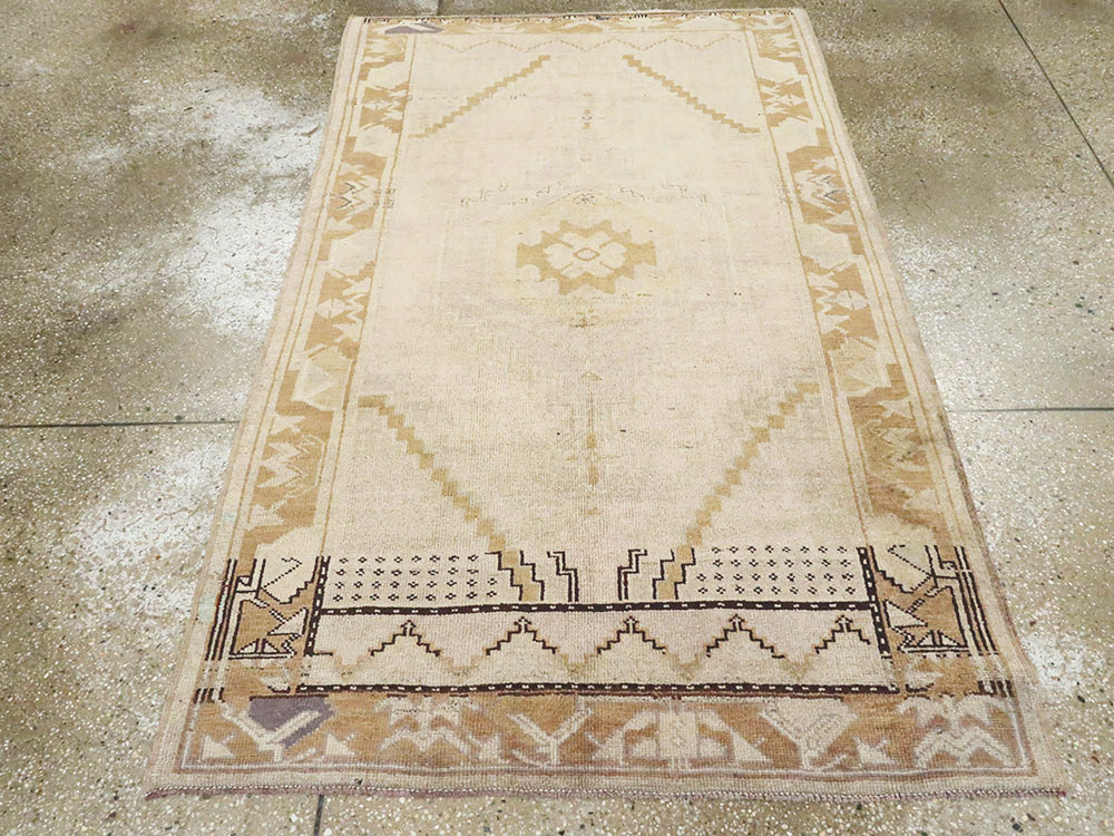 Vintage Turkish Oushak Rug, No.18314 - Gss