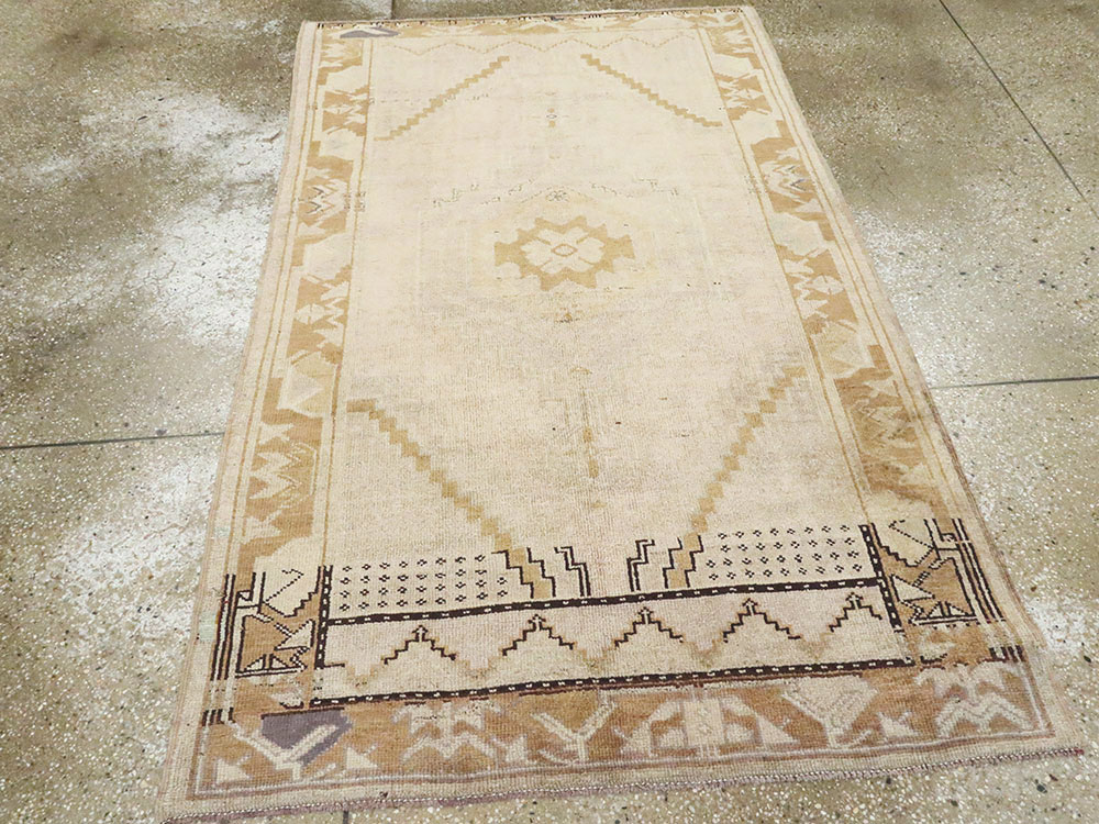 Vintage Turkish Oushak Rug, No.18314 - Gss