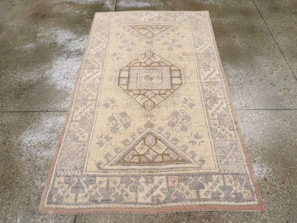 Vintage Turkish Anatolian Rug, No.18315 - Gss