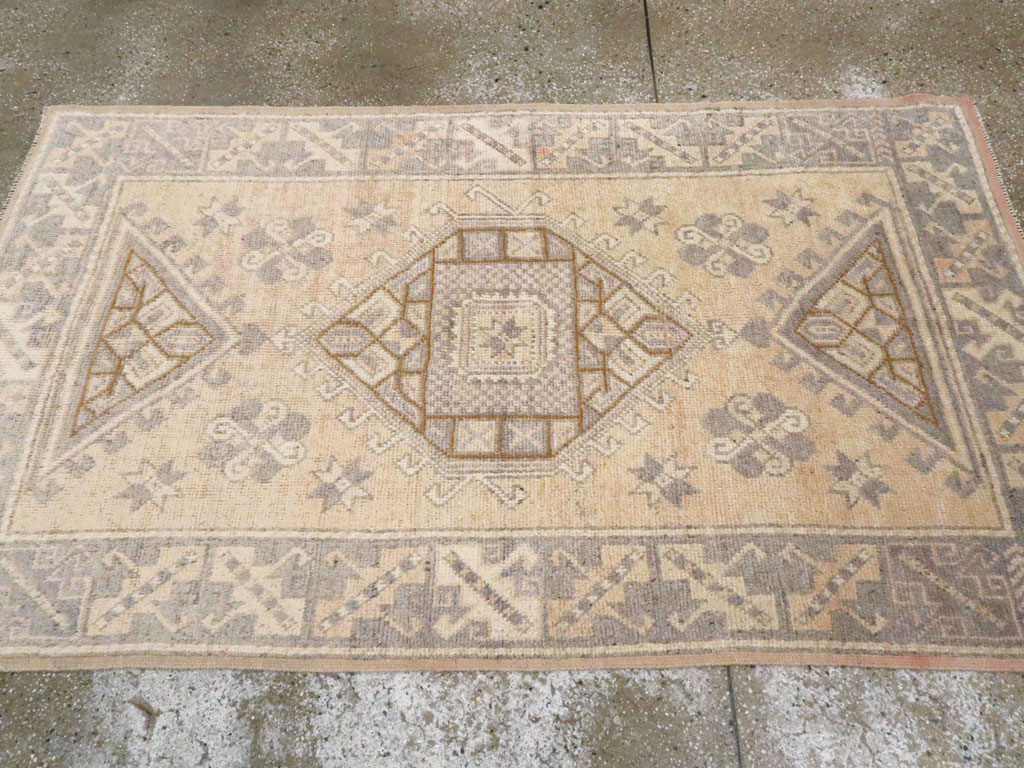 Vintage Turkish Anatolian Rug, No.18315 - Gss