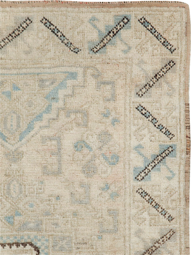 Vintage Anatolian Rug, No.18316 - Gss