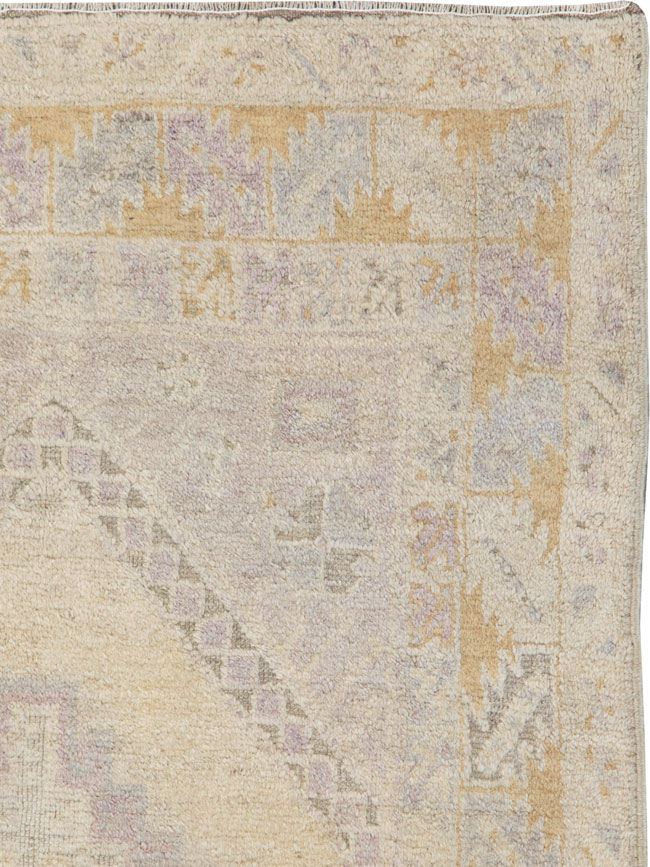 Vintage Turkish Oushak Rug, No.18319 - Gss