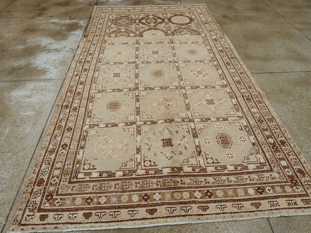 Vintage East Turkestan Khotan Carpet, No.18368 - Gss