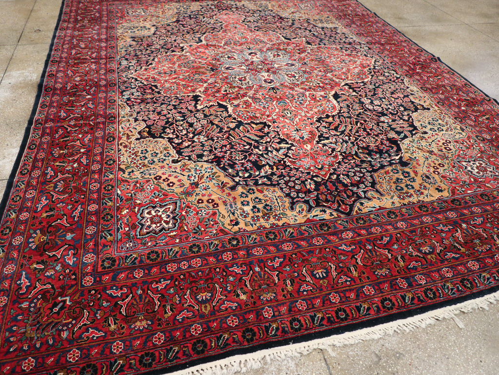 Antique Persian Sarouk Carpet, No.18387 - Gss