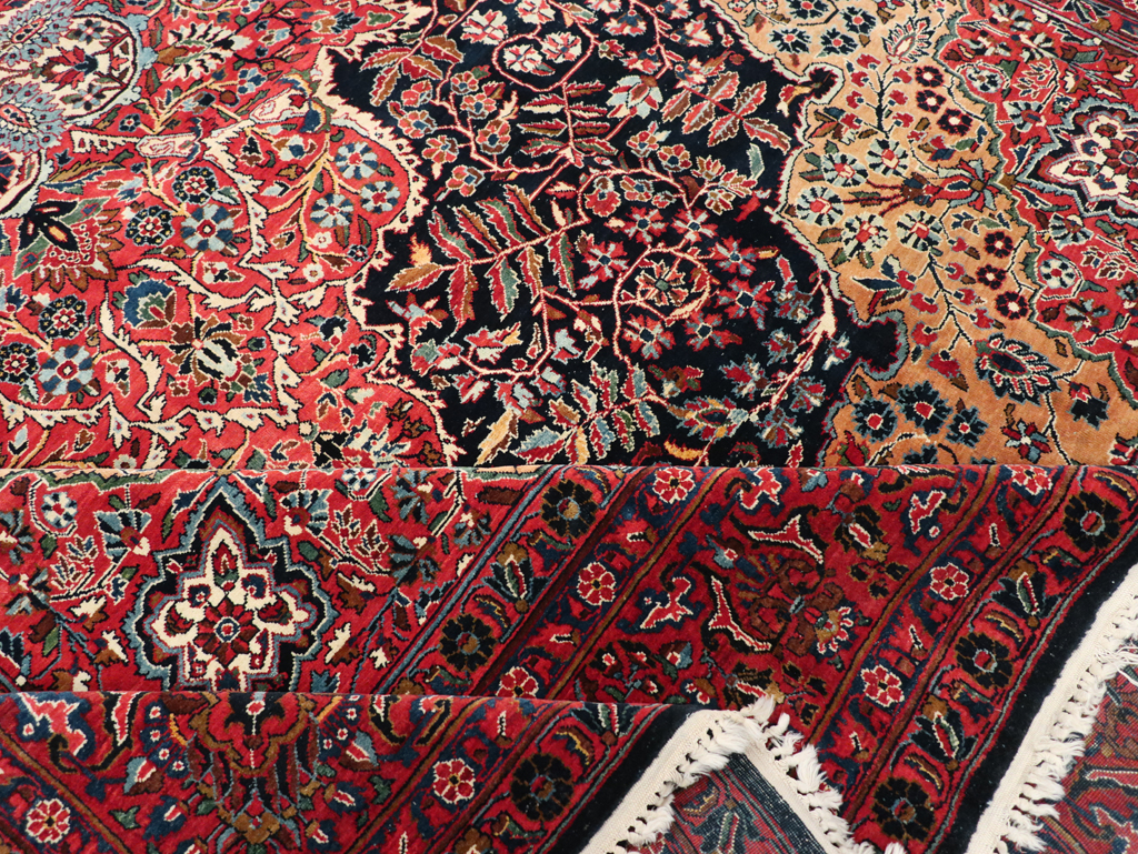 Antique Persian Sarouk Carpet, No.18387 - Gss