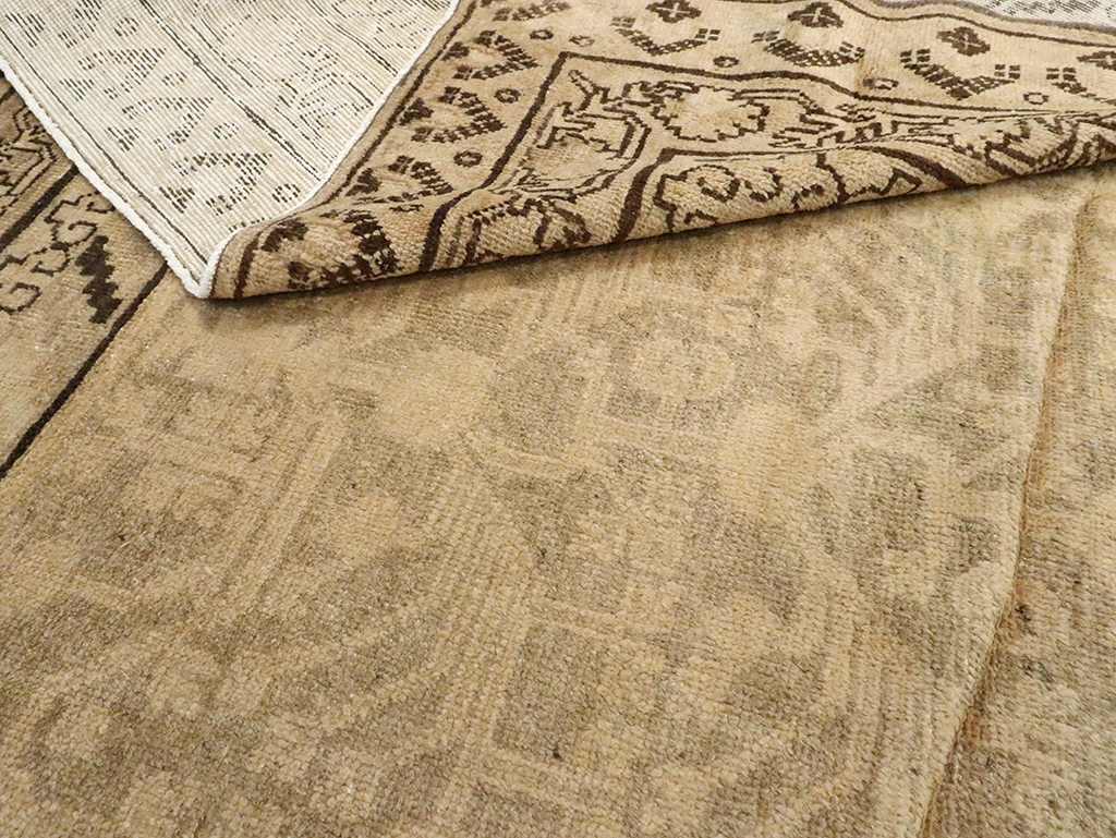 Vintage East Turkestan Khotan Carpet, No.18439 - Gss