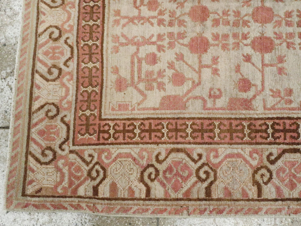 Vintage East Turkestan Khotan Rug, No.18442 - Gss