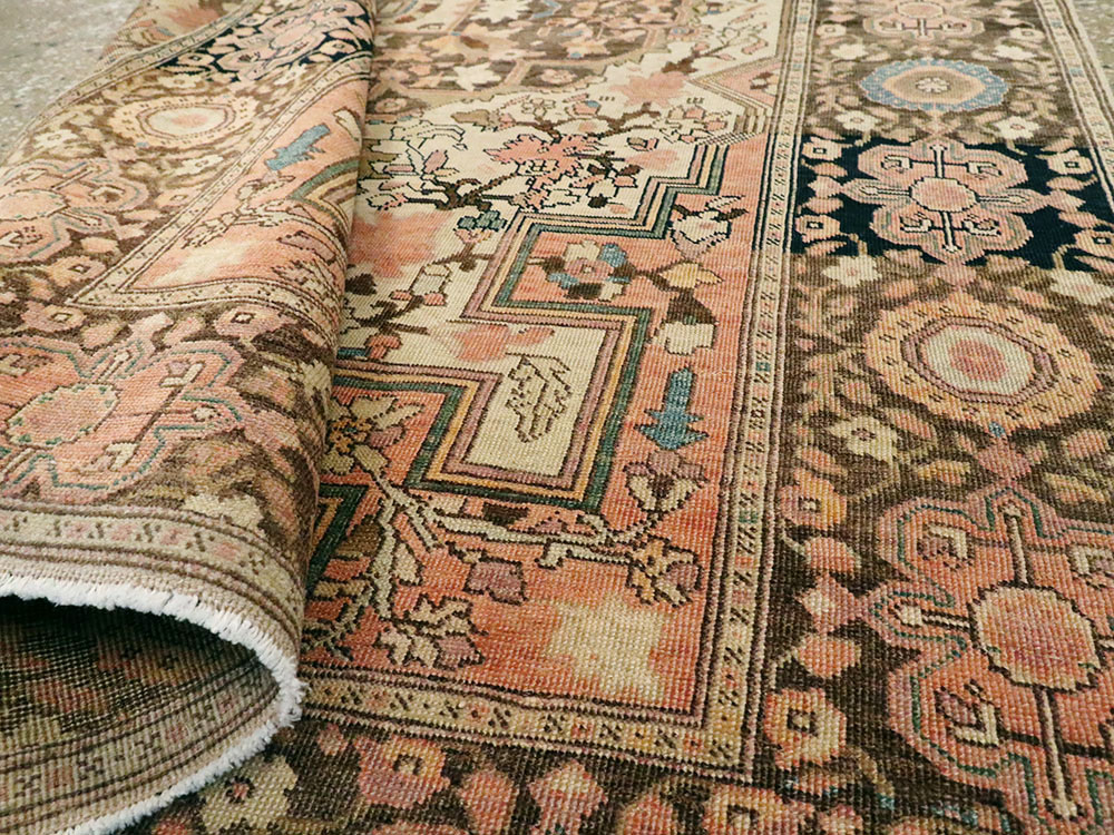 Antique Persian Sarouk Farahan Rug, No.18504 - Gss