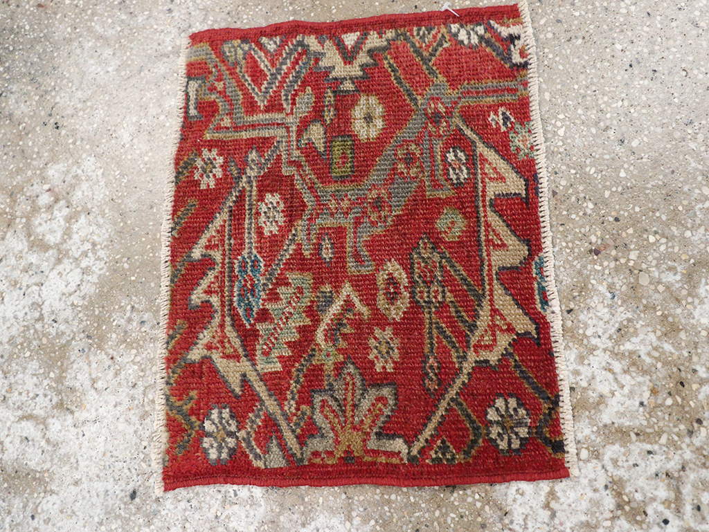 Antique Persian Mahal Throw Rug, No.18520 - Gss