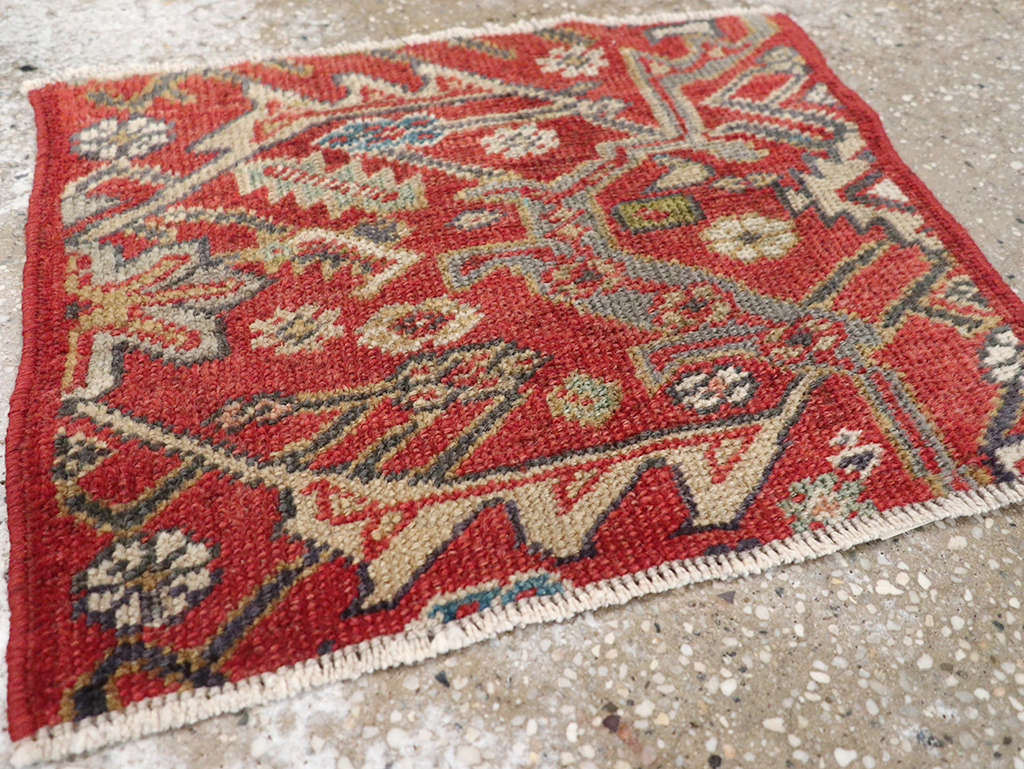 Antique Persian Mahal Throw Rug, No.18520 - Gss