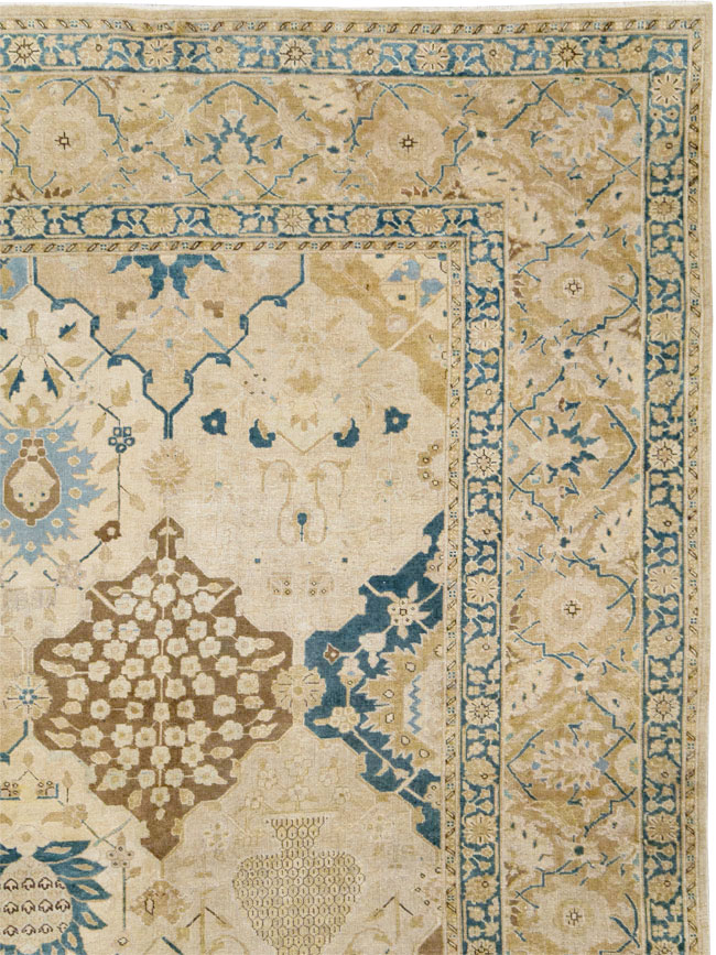 Antique Persian Tabriz Carpet, No.18571 - Gss