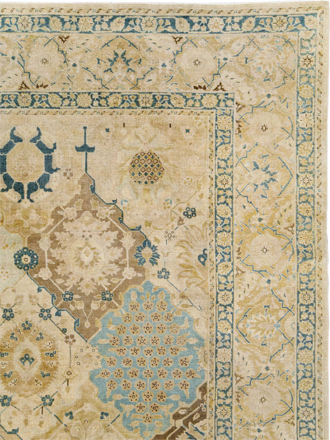 Antique Persian Tabriz Carpet, No.18571 - Gss