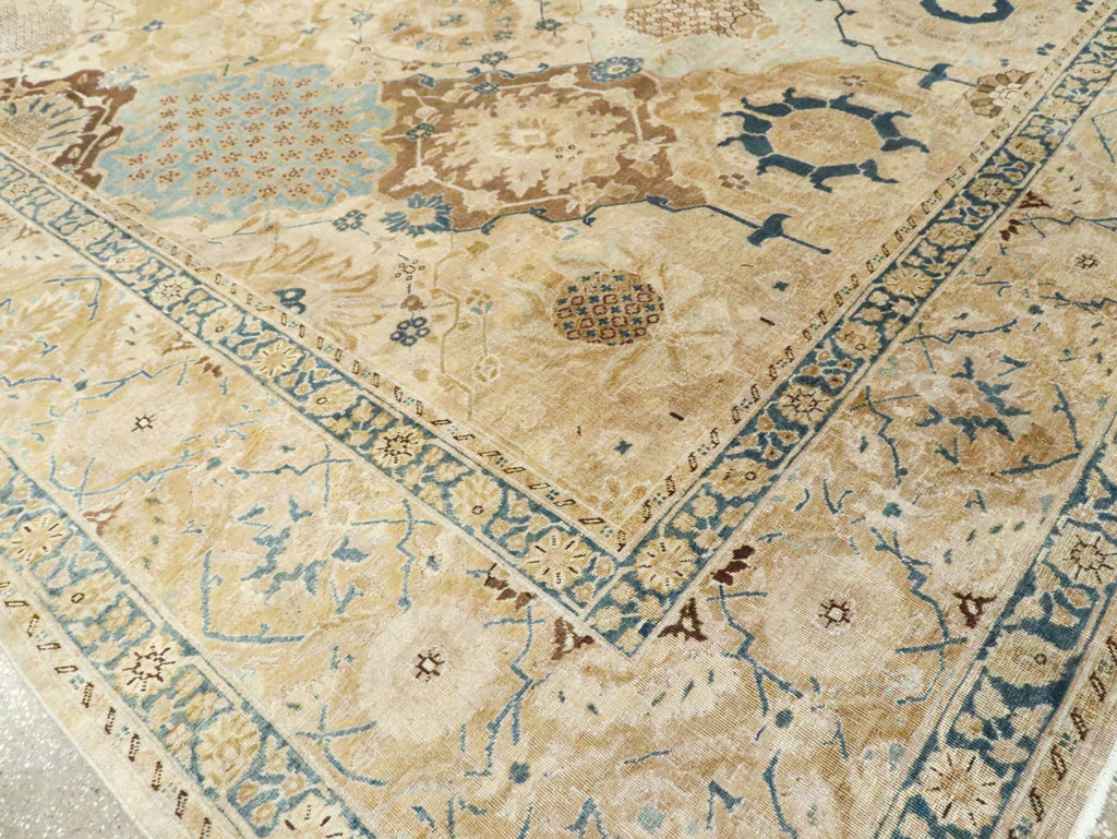 Antique Persian Tabriz Carpet, No.18571 - Gss