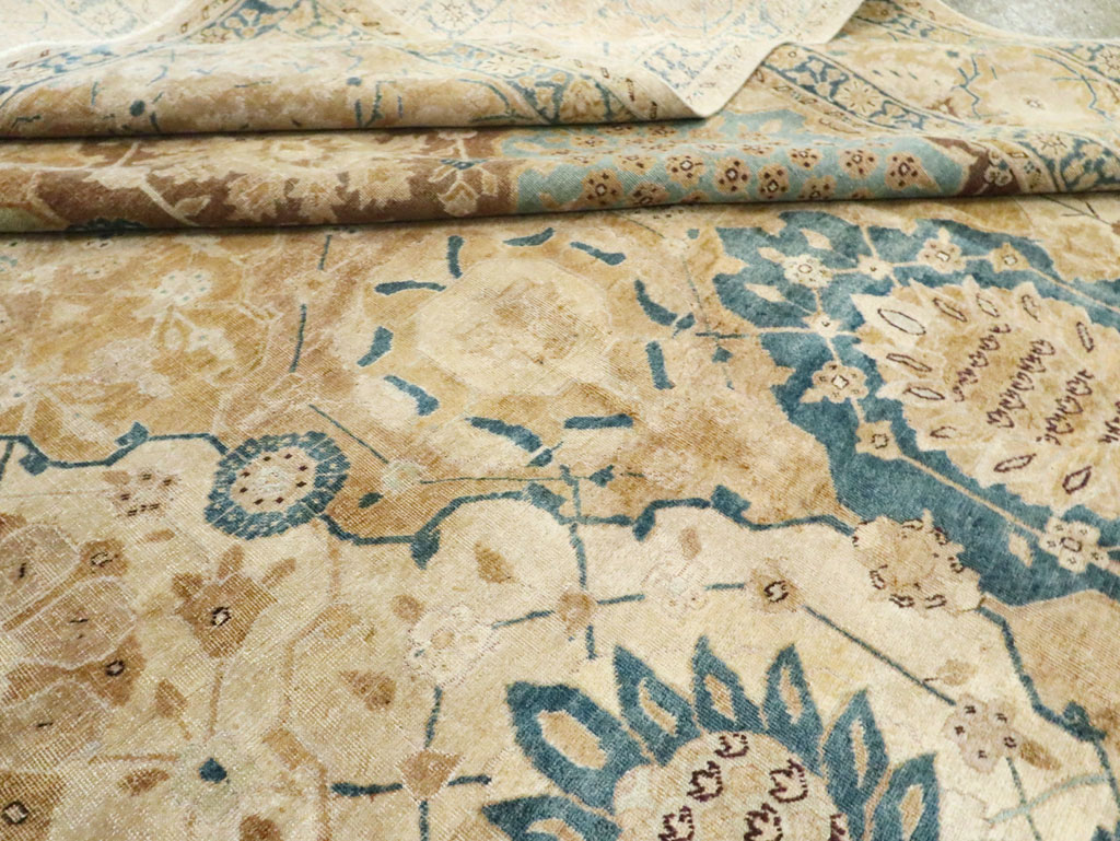 Antique Persian Tabriz Carpet, No.18571 - Gss