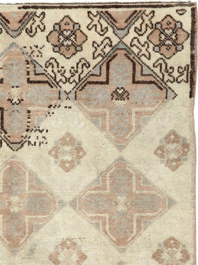 Vintage Turkish Anatolian Rug, No.18612 - Gss