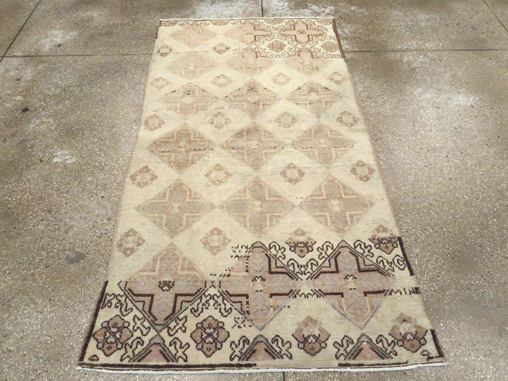 Vintage Turkish Anatolian Rug, No.18612 - Gss